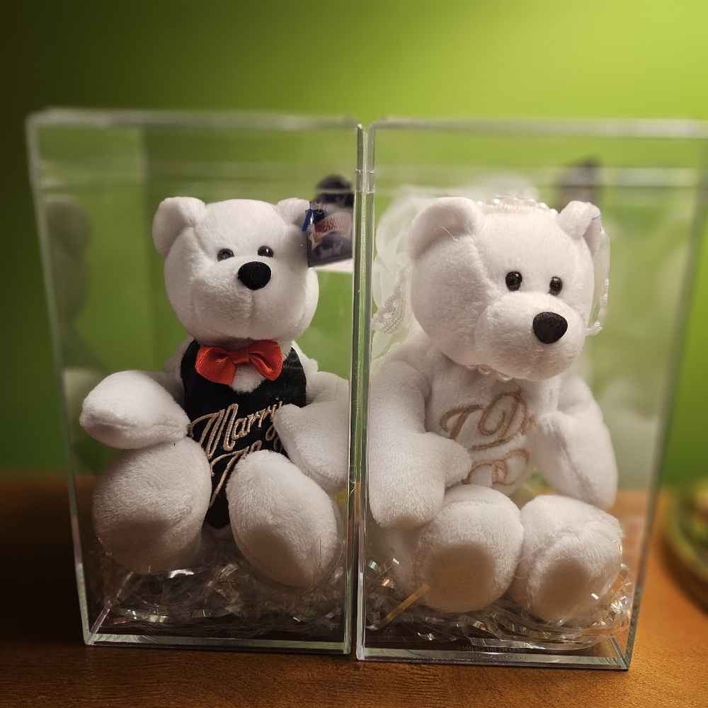 Limited Treasures Bride And Groom Wedding Bears.